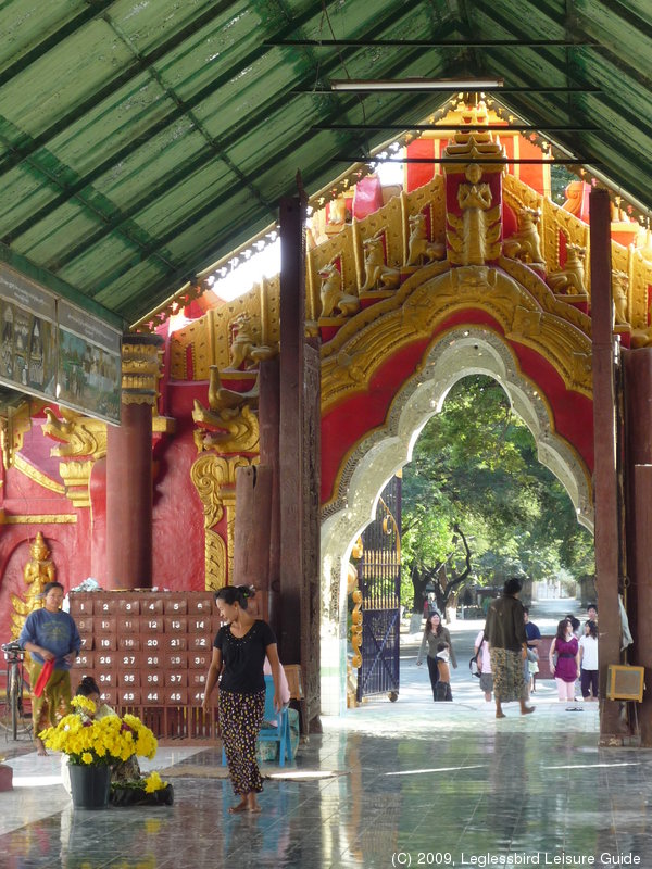 Kuthodaw Pagoda15